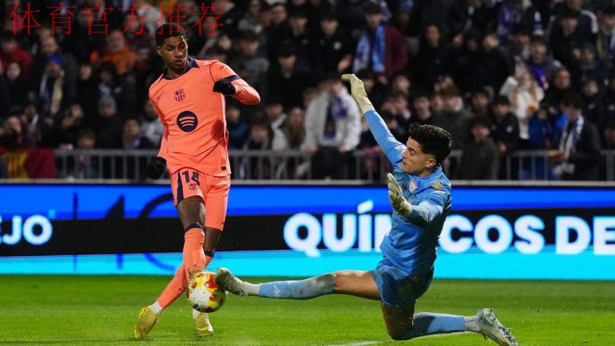 巴塞罗那门将之争:瓜达拉哈拉前的悬念与抉择 巴塞罗那门将之争:瓜达拉哈拉前的悬念与抉择